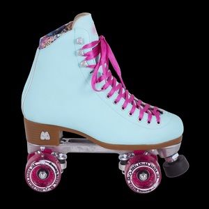 Moxi Beach Bunny Roller Skates